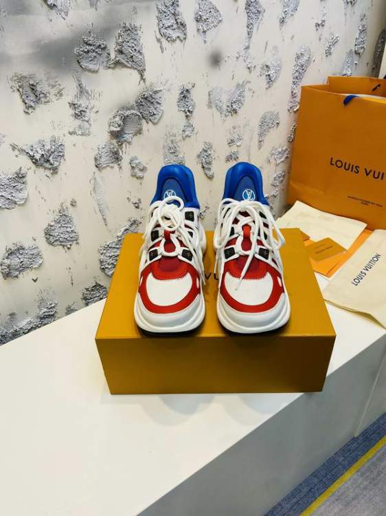 Picture of Louis Vuitton Shoes _SKULVsz35-405cmmnf056517800